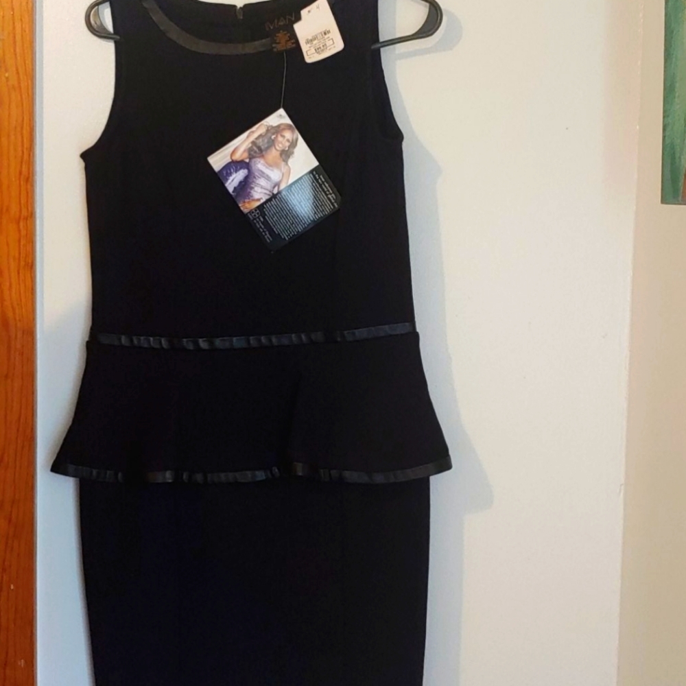 Really pretty NWT IMAN dress!!!!